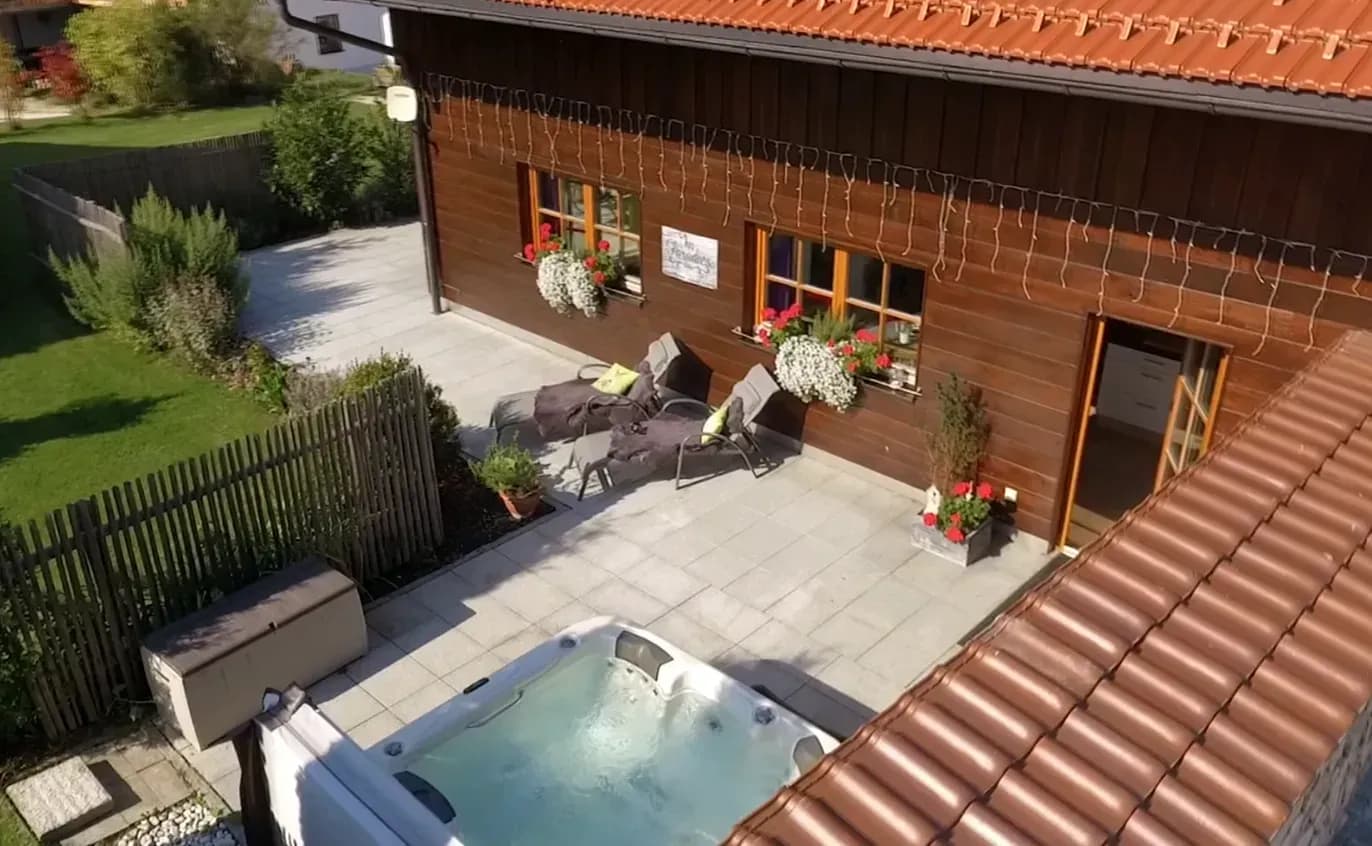 Luxus-Chalets mit privatem Whirlpool im Bayerischen Wald