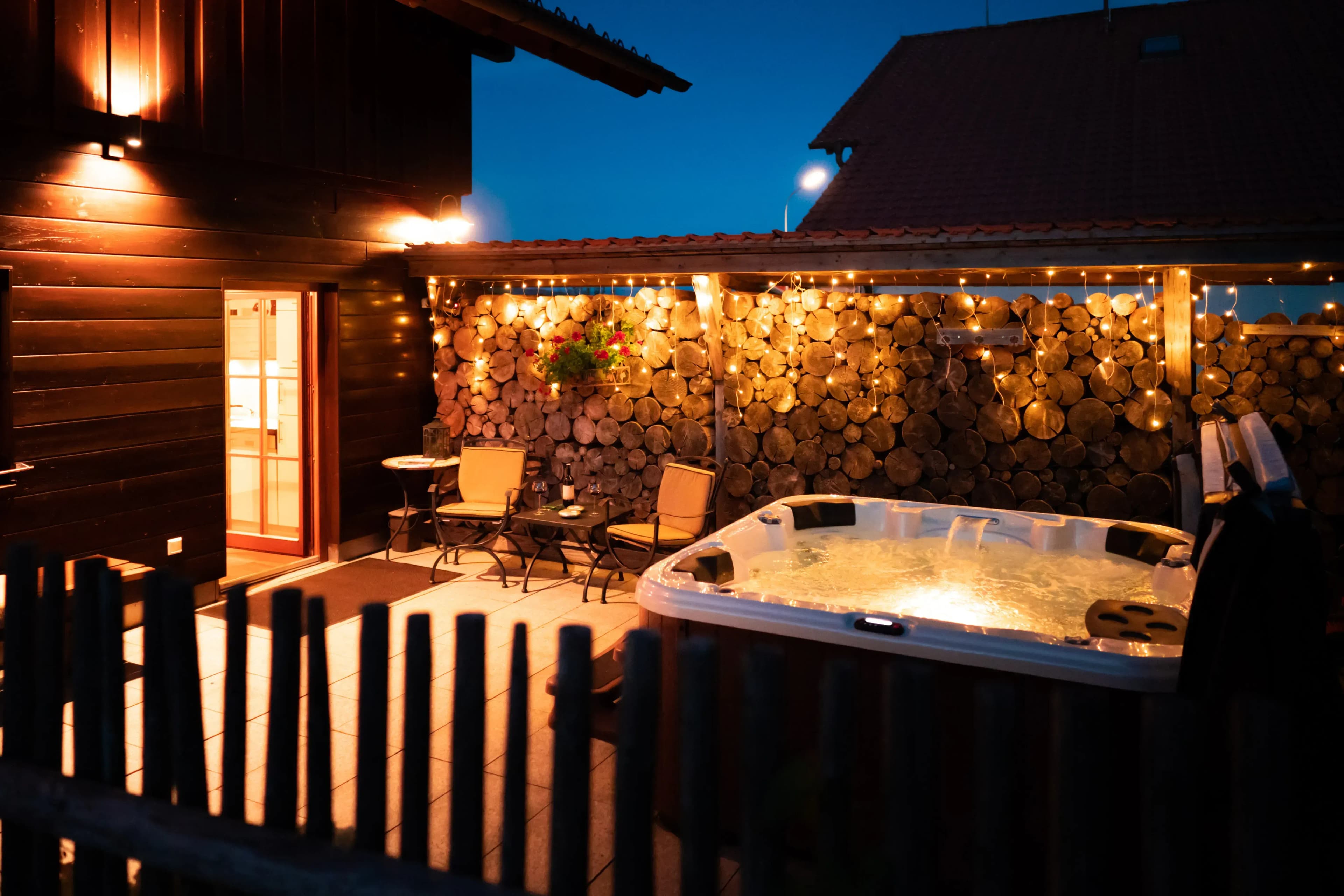Luxus-Chalets mit privatem Whirlpool im Bayerischen Wald